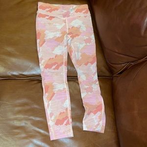 Outdoor Voices techsweat pink camo 7/8 leggings